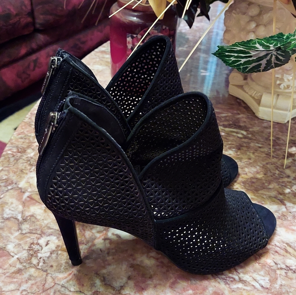 Black Vince Camuto high heels